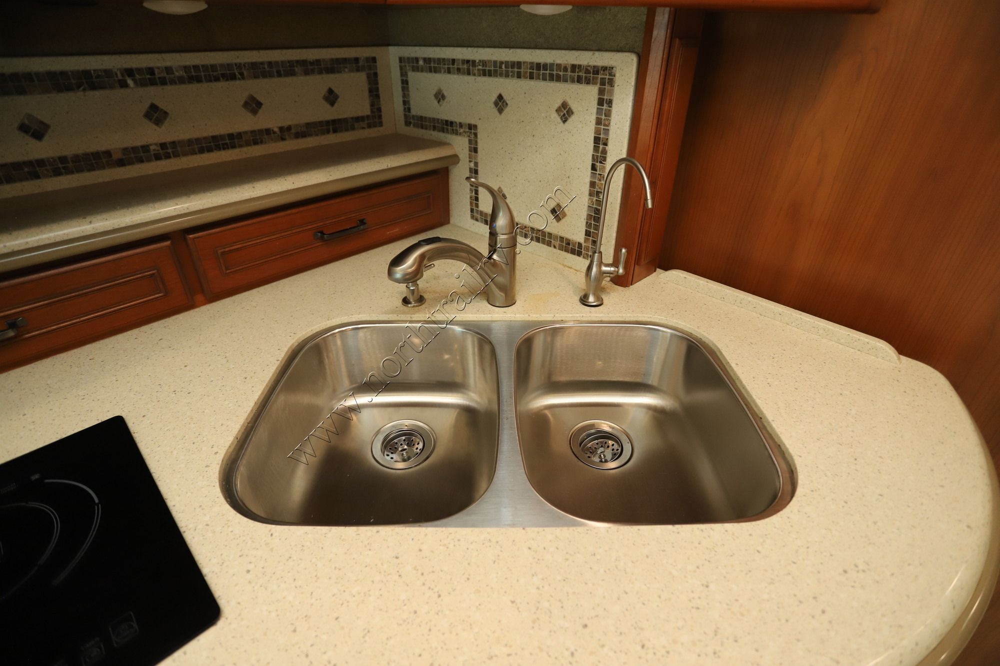 Used 2014 Winnebago Tour 42QD Class A  For Sale
