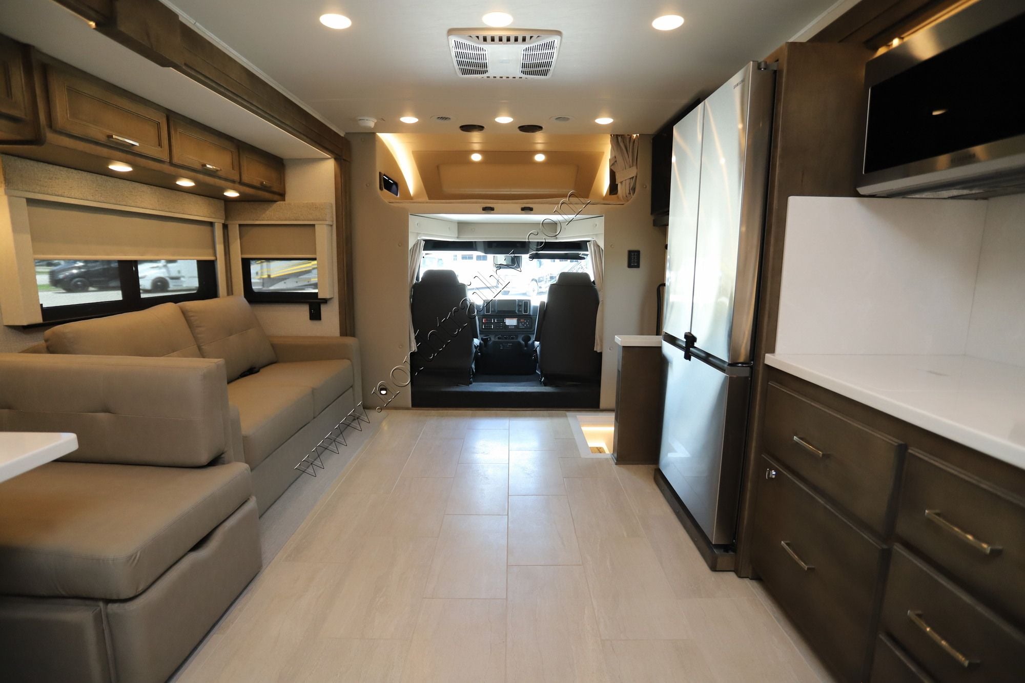 New 2027 Renegade Rv Verona 40VTB Super C  For Sale