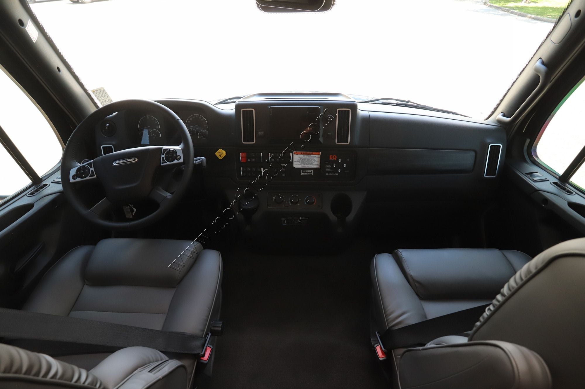 New 2027 Renegade Rv Verona 40VTB Super C  For Sale