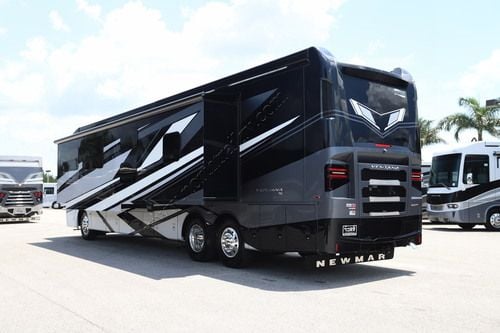 2027 Newmar Ventana 4340 Class A