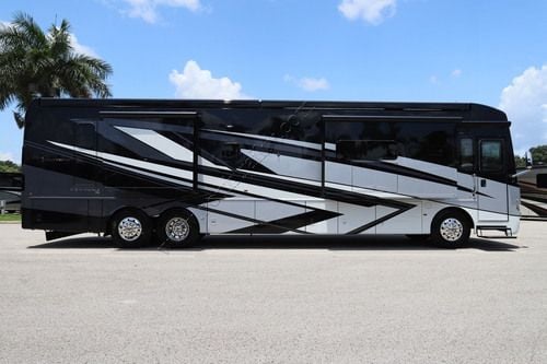 2027 Newmar Ventana 4340 Class A