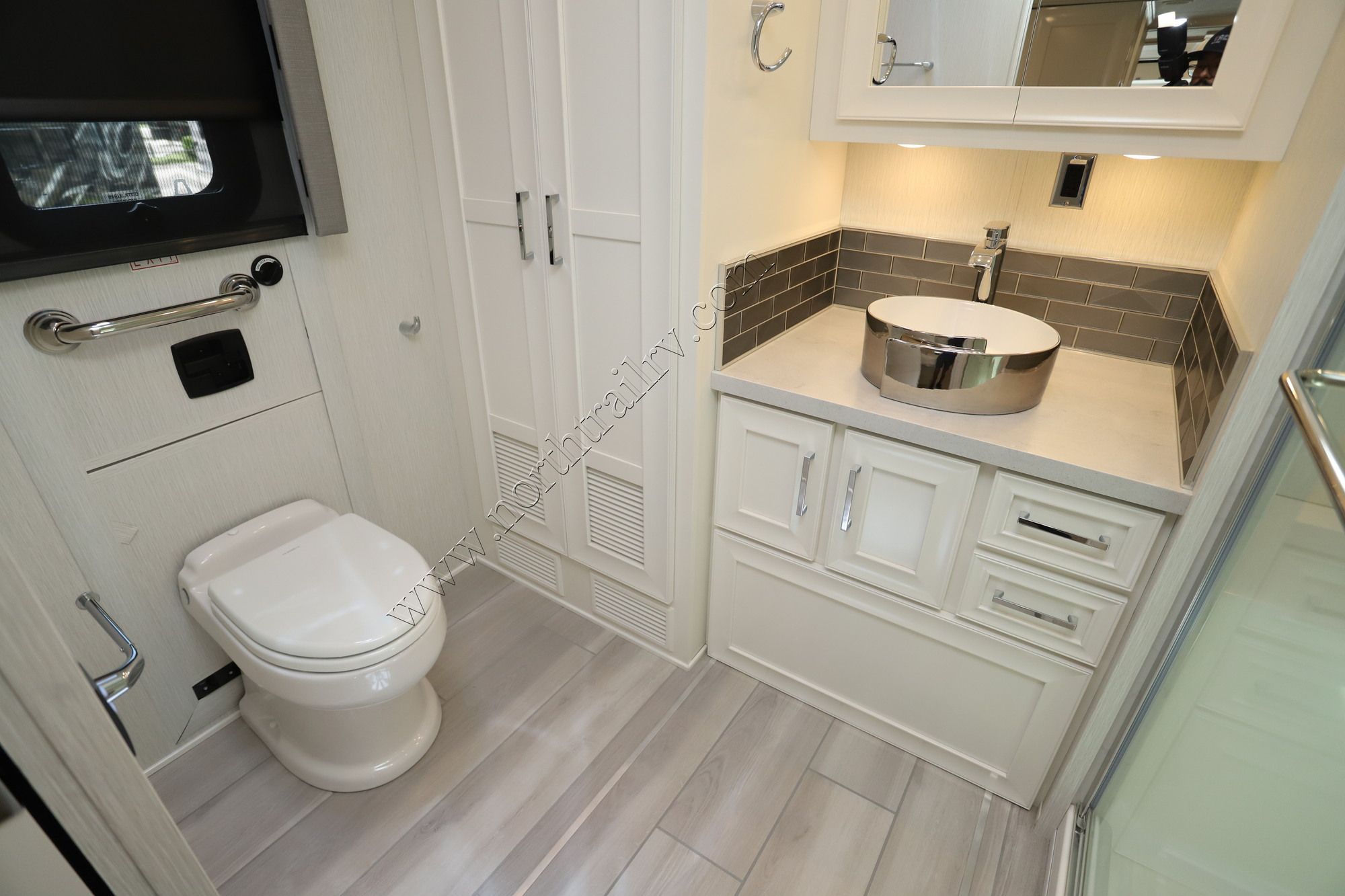 New 2027 Newmar Ventana 4340 Class A  For Sale