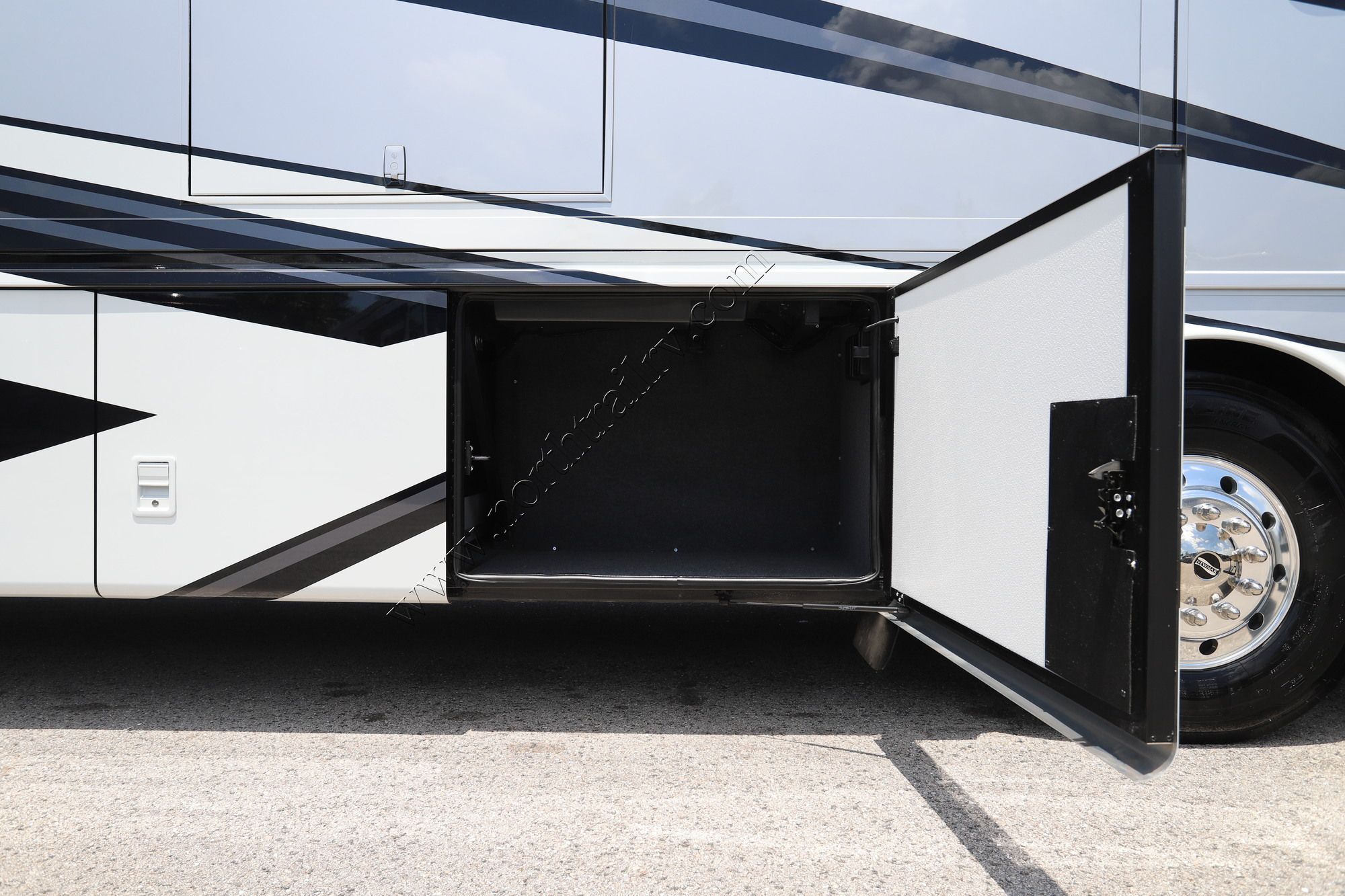 New 2027 Newmar Ventana 4340 Class A  For Sale