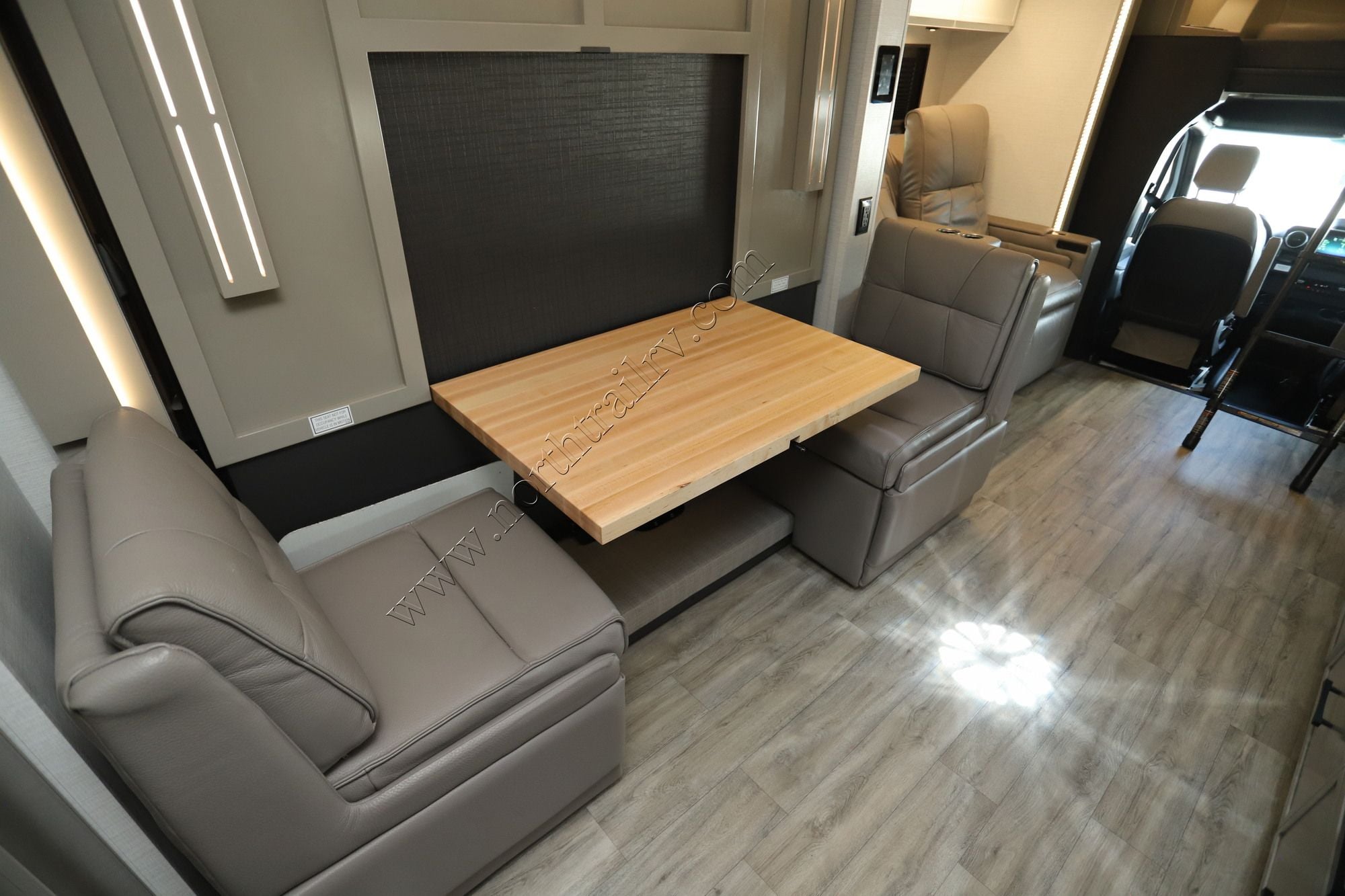 Used 2026 Newmar Freedom Aire 2515 Class C  For Sale