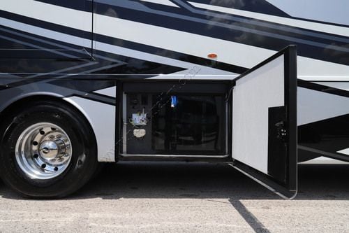 2027 Newmar Ventana 4340 Class A