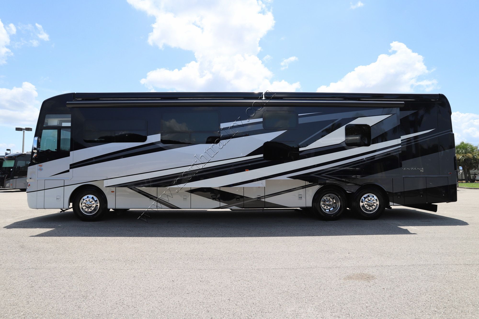 New 2027 Newmar Ventana 4340 Class A  For Sale