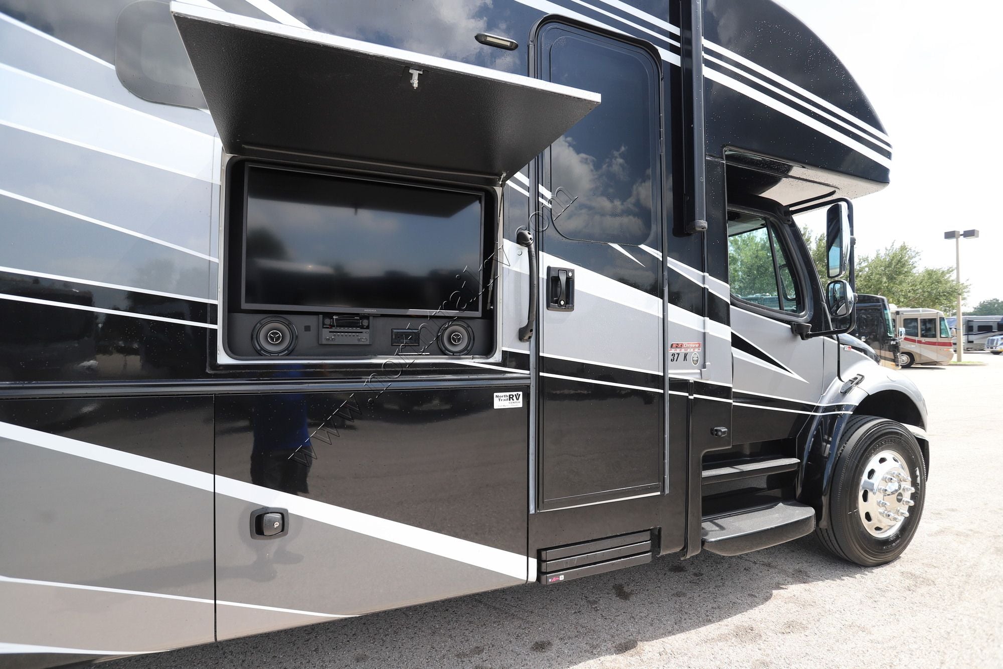 Used 2022 Entegra Accolade 37K Super C  For Sale