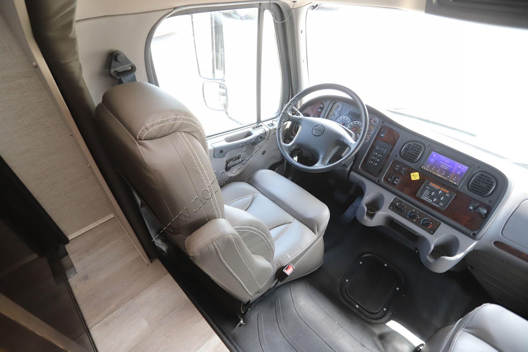 Used 2022 Entegra Accolade 37K Super C  For Sale