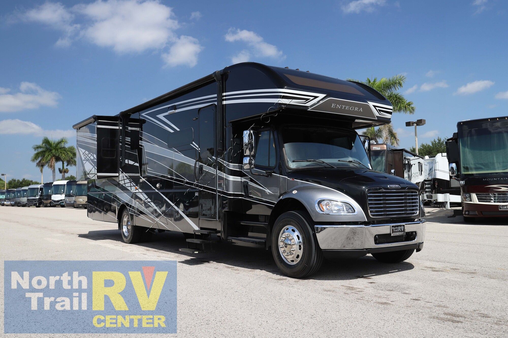 Used 2022 Entegra Accolade 37K Super C  For Sale