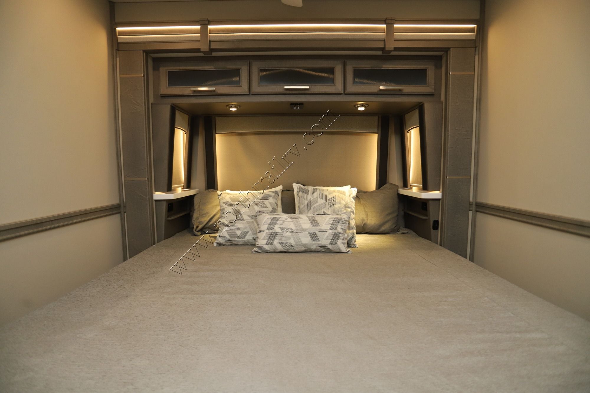 New 2027 Renegade Rv Classic 45CBF Super C  For Sale