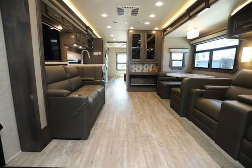 2023 Entegra Accolade 37M
