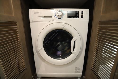 2023 Entegra Accolade 37M