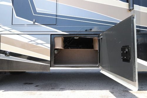 2023 Entegra Accolade 37M