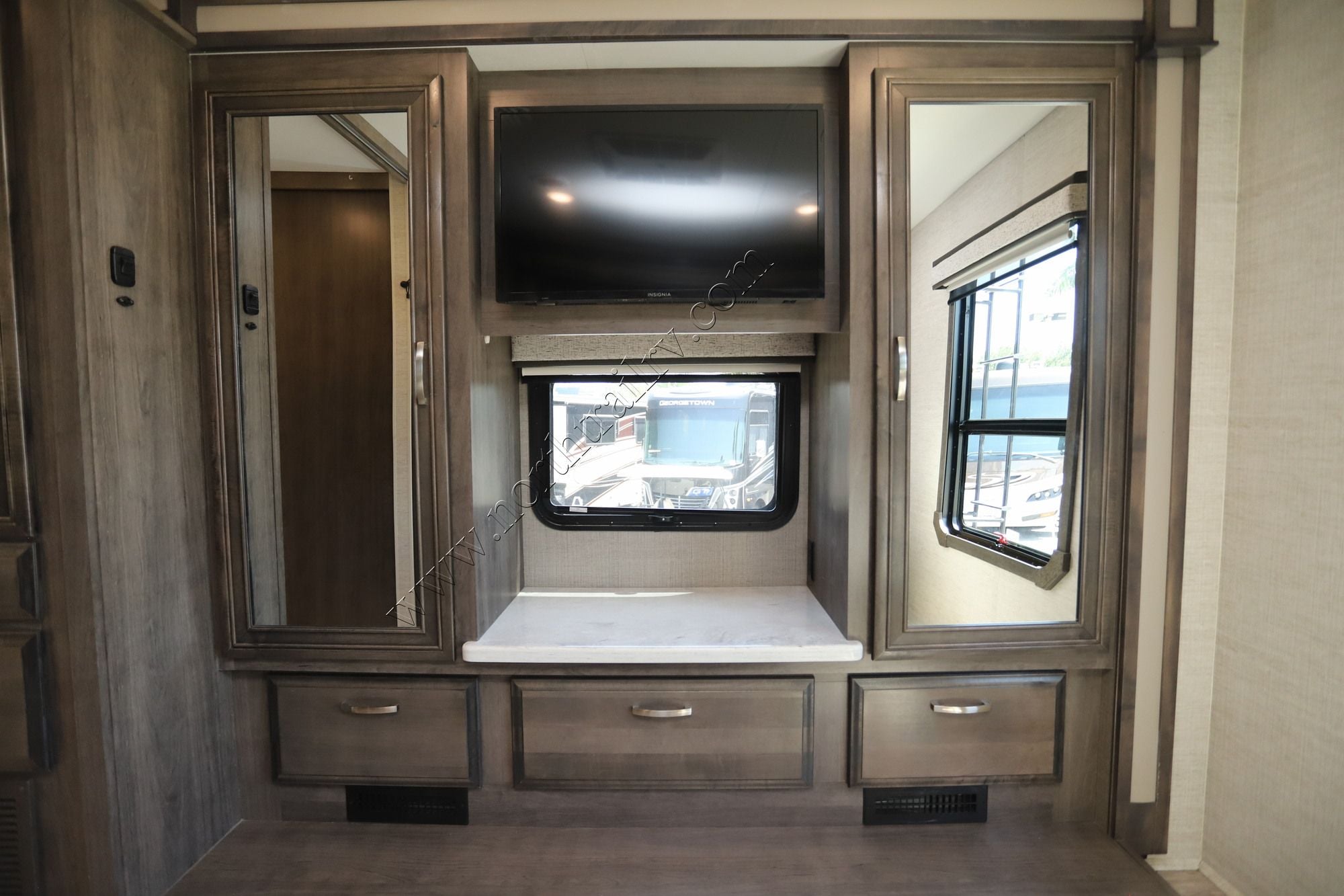 Used 2023 Entegra Accolade 37M Super C  For Sale