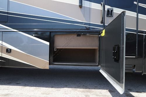 2023 Entegra Accolade 37M