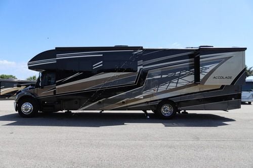 2023 Entegra Accolade 37M