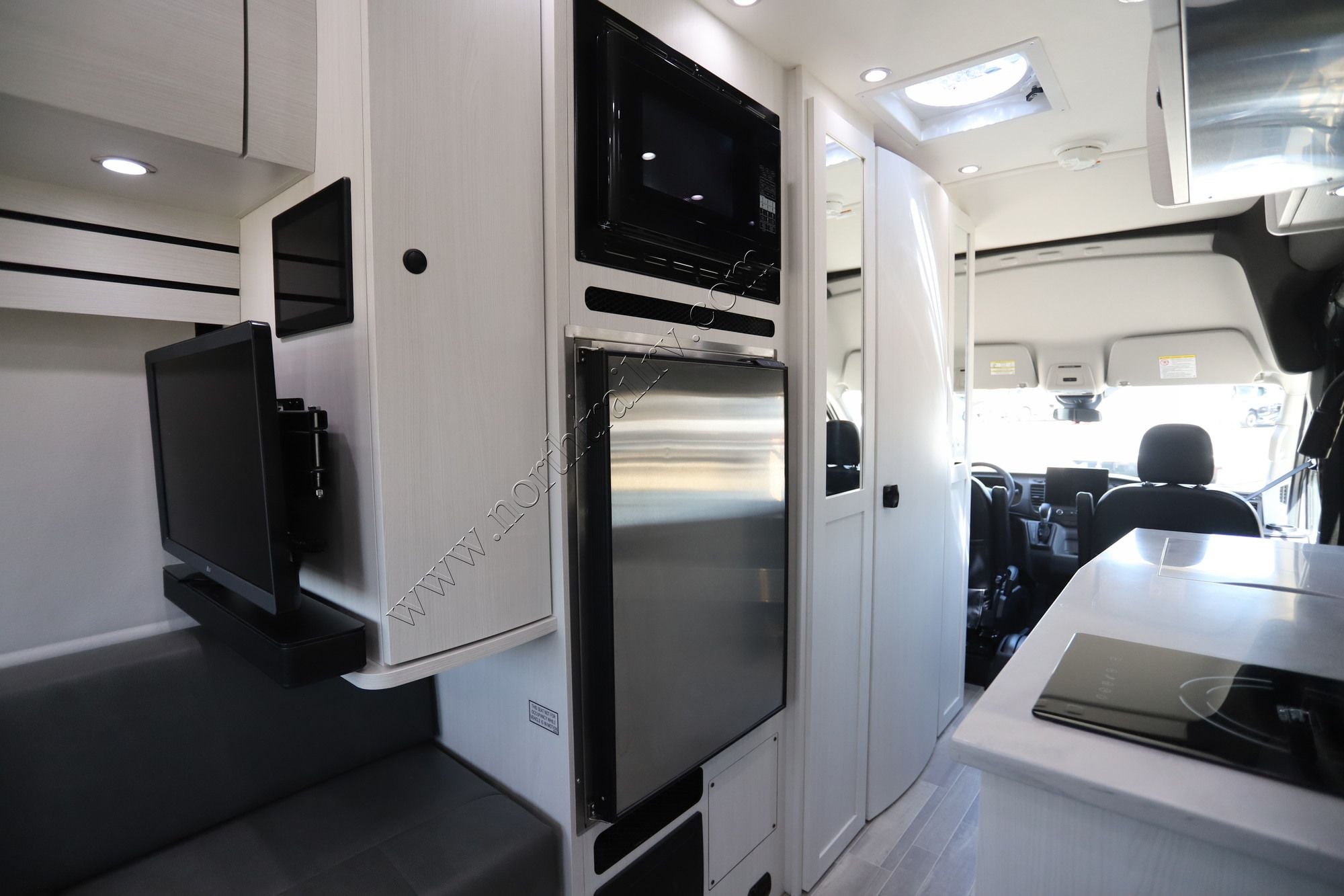 Used 2026 Pleasure-Way Ontour 2.2 AWD Class B  For Sale