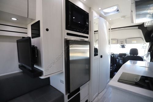 2026 Pleasure-Way Ontour 2.2 AWD