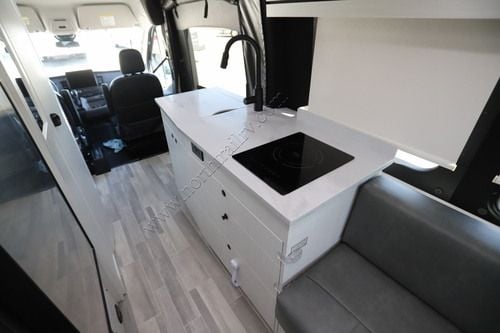 2026 Pleasure-Way Ontour 2.2 AWD