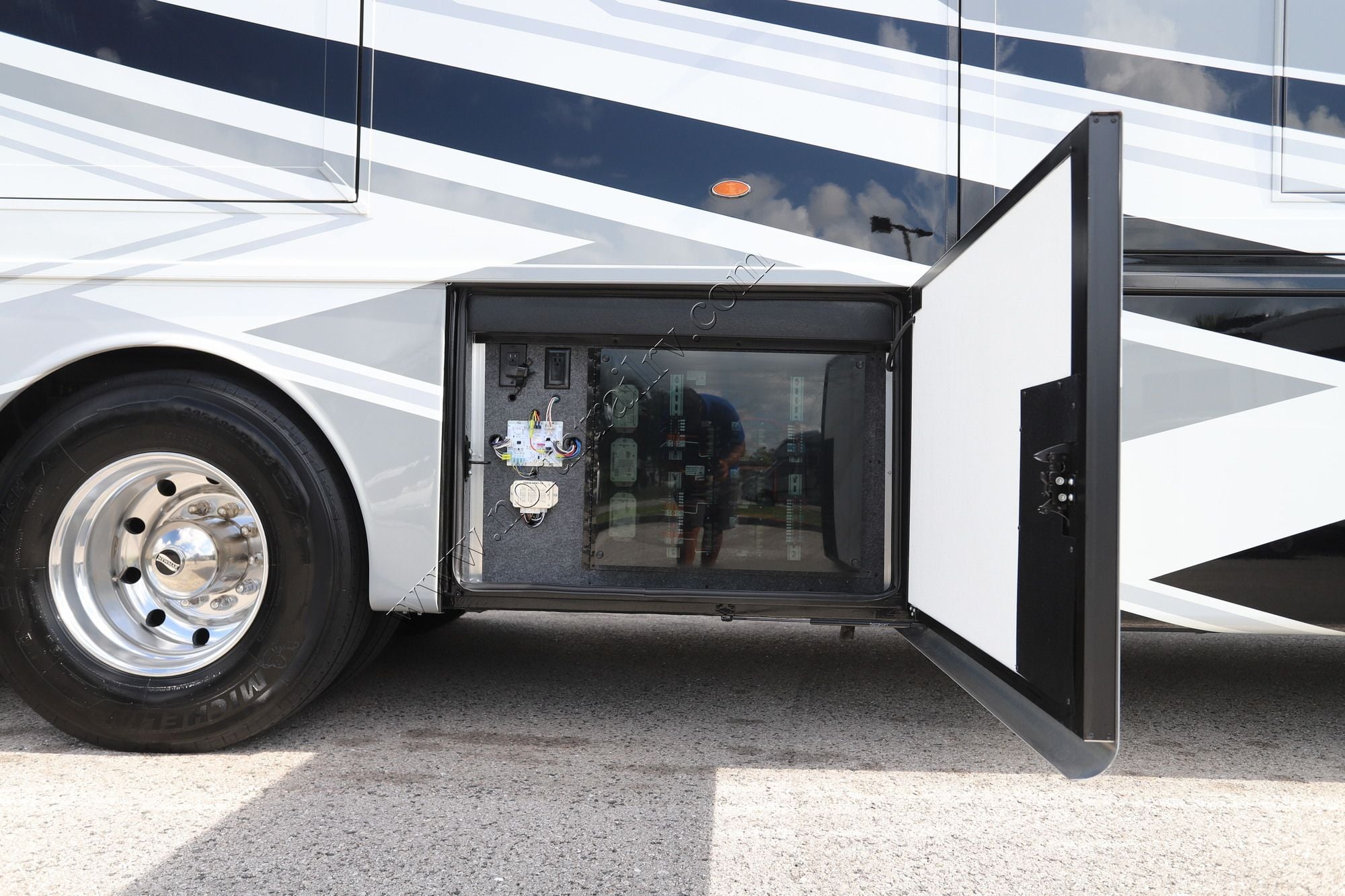 New 2027 Newmar Ventana 4037 Class A  For Sale