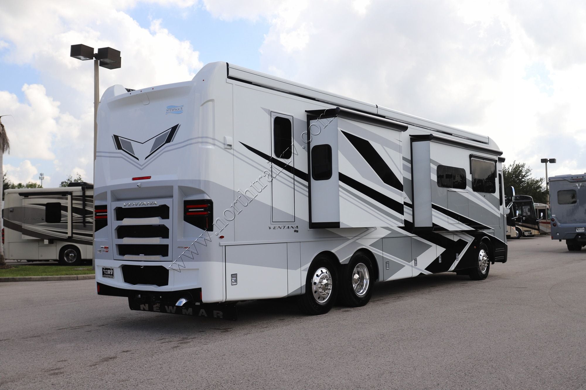 New 2027 Newmar Ventana 4037 Class A  For Sale