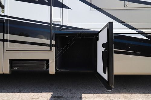 2027 Newmar Grand Star 3940