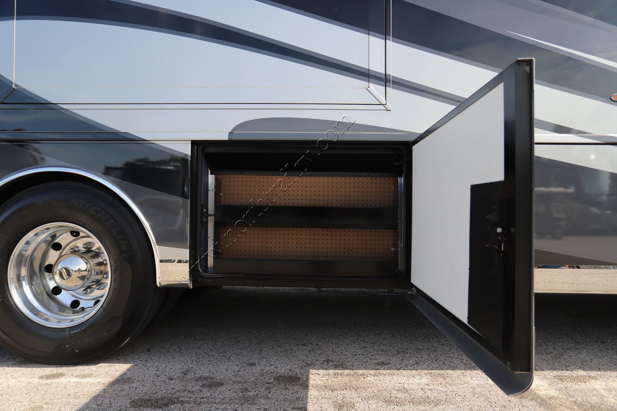 Used 2018 Newmar Dutch Star 4369 Class A  For Sale