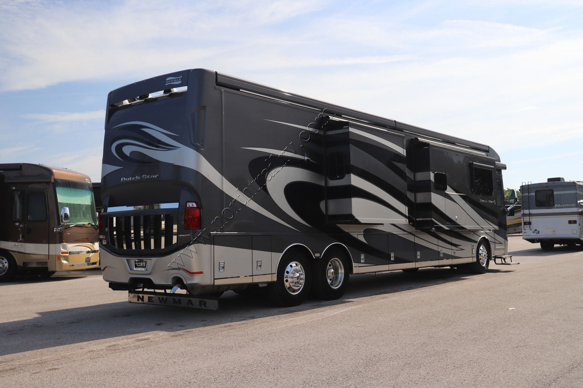 Used 2018 Newmar Dutch Star 4369 Class A  For Sale
