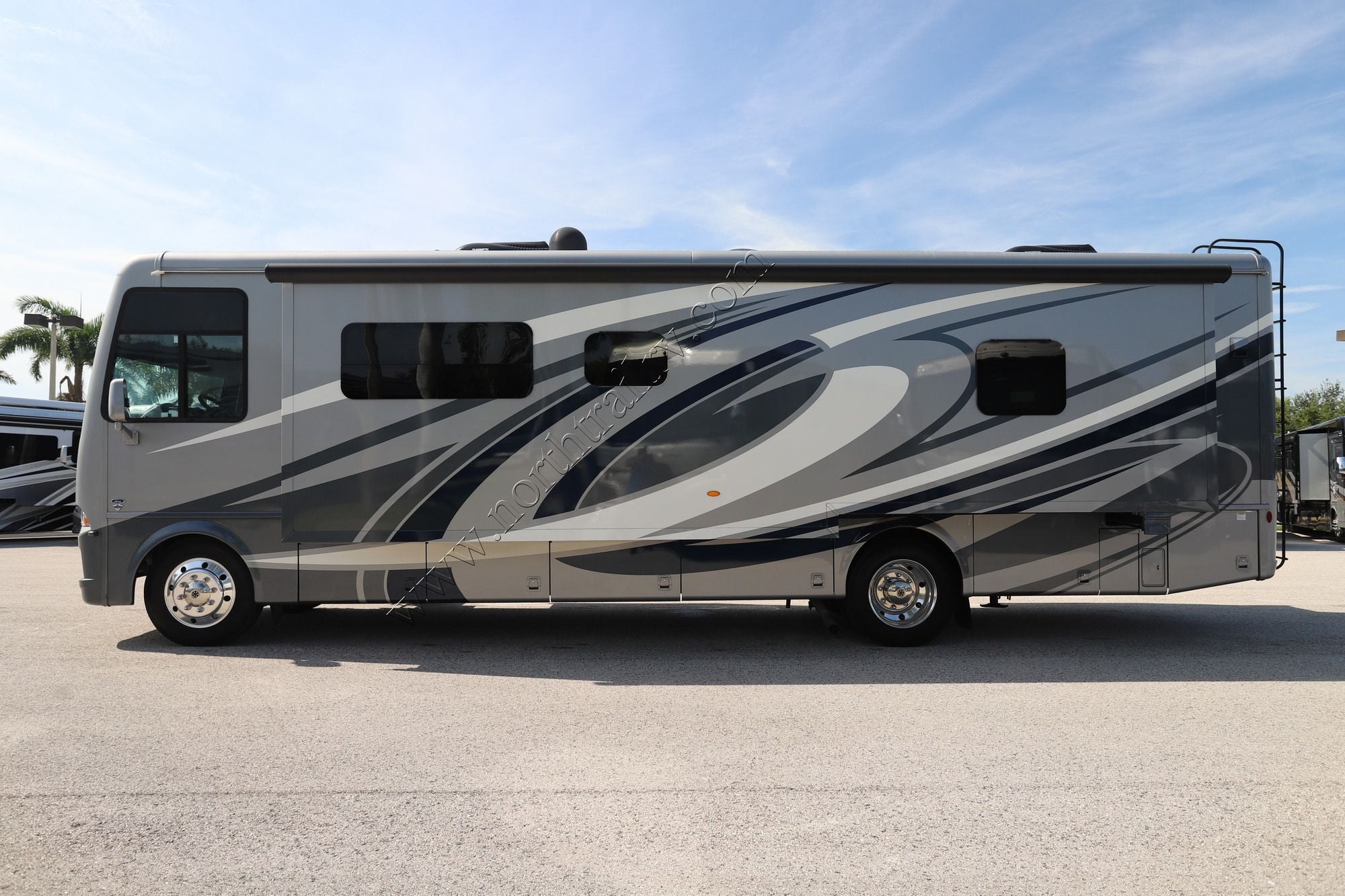 Used 2021 Newmar Bay Star 3408 Class A  For Sale