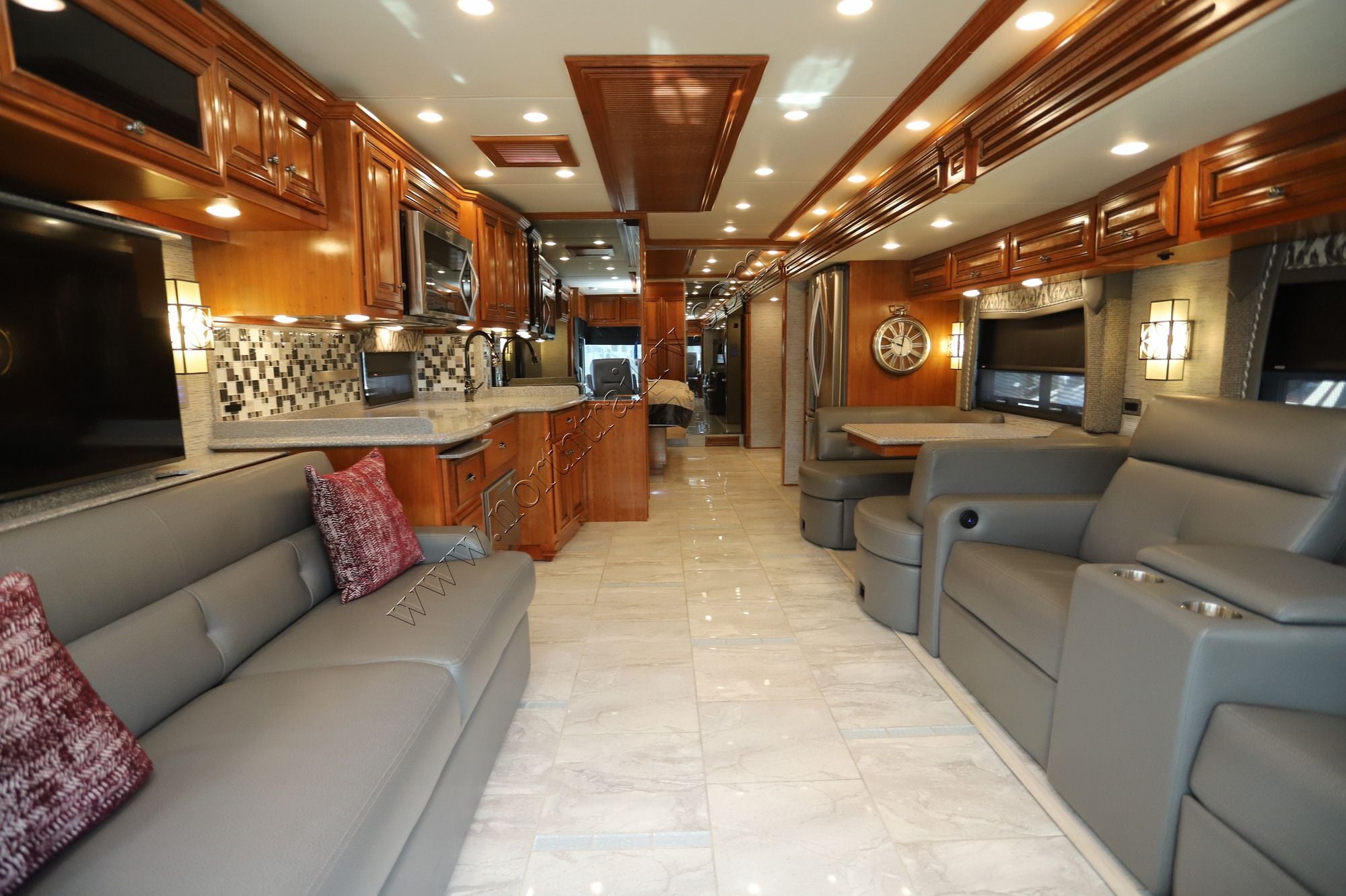 Used 2018 Newmar Dutch Star 4369 Class A  For Sale