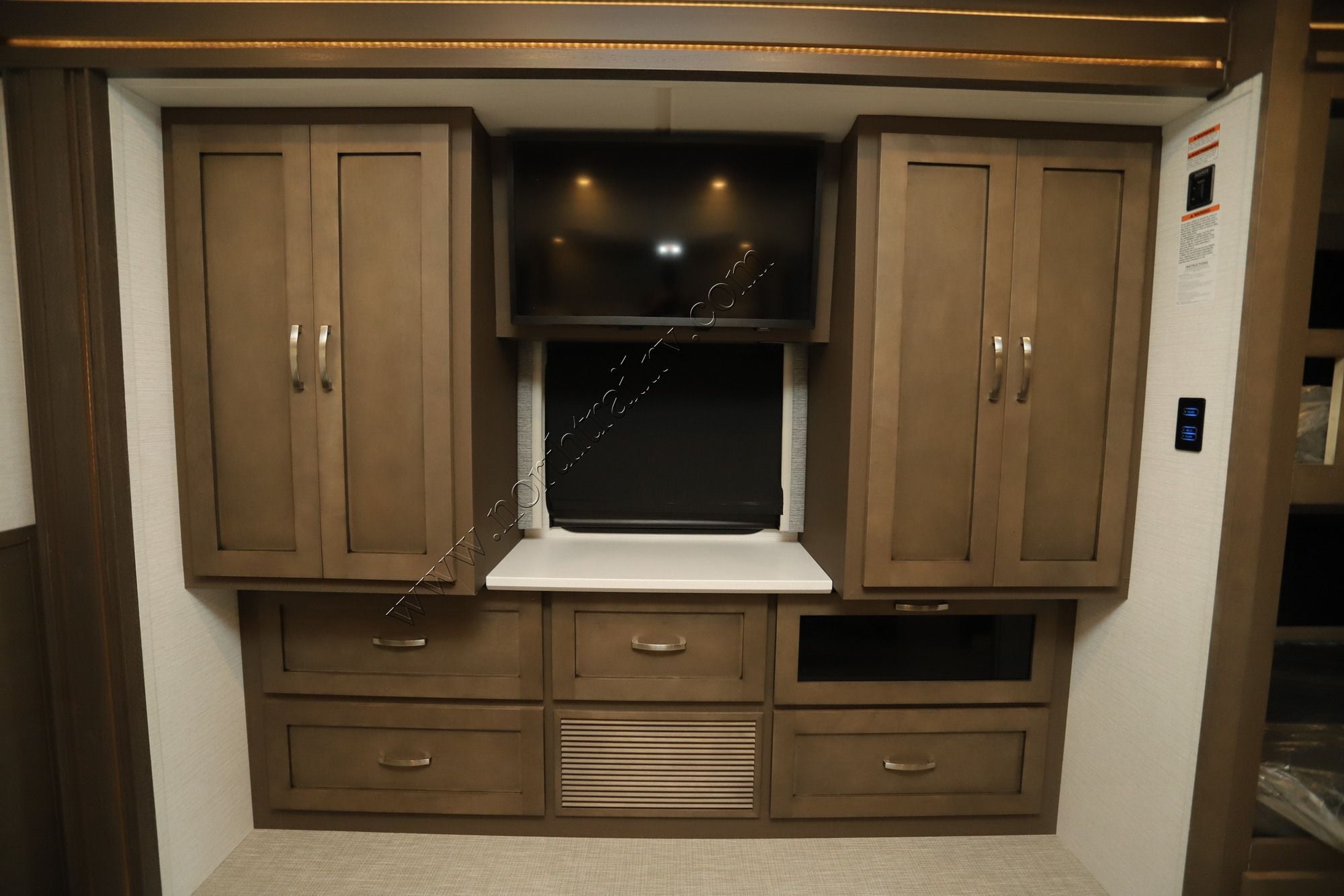 New 2027 Newmar Grand Star 3940 Super C  For Sale