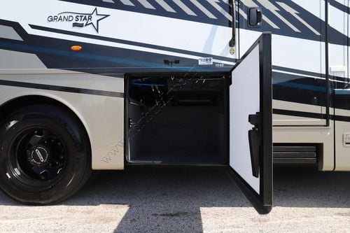 2027 Newmar Grand Star 3940