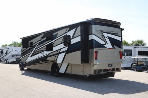 2027 Newmar Grand Star 3940