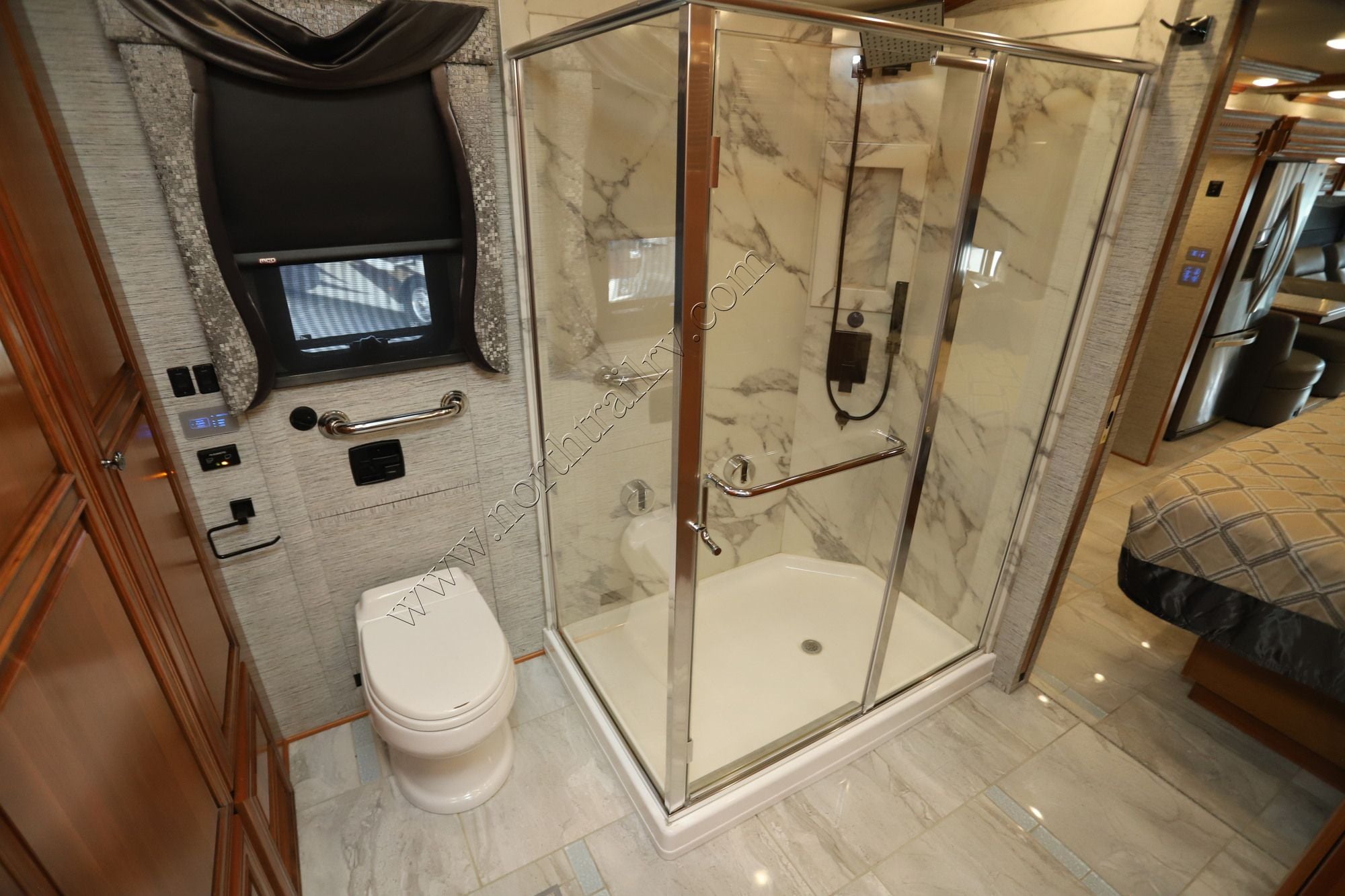 Used 2018 Newmar Dutch Star 4369 Class A  For Sale