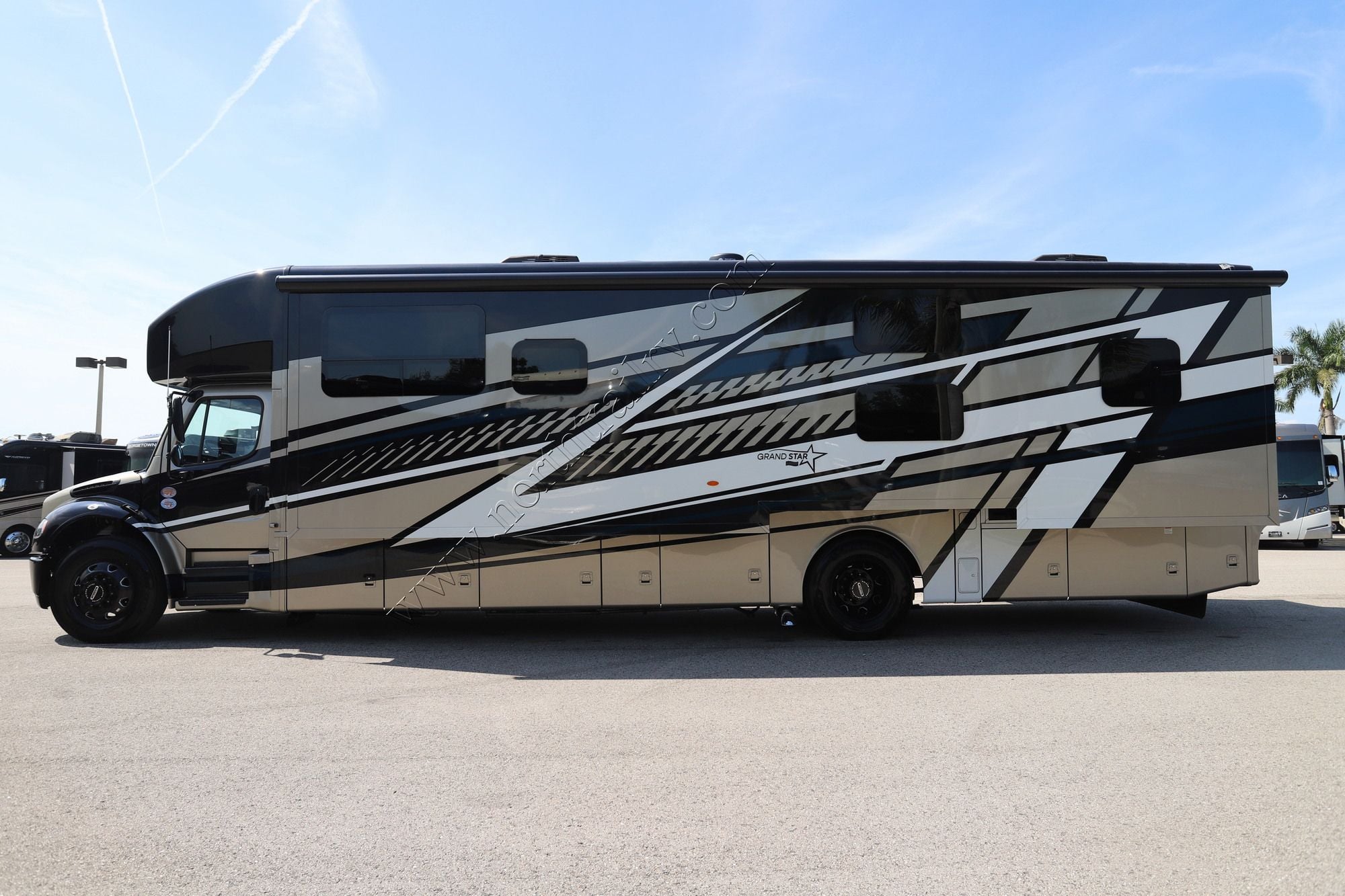 New 2027 Newmar Grand Star 3940 Super C  For Sale