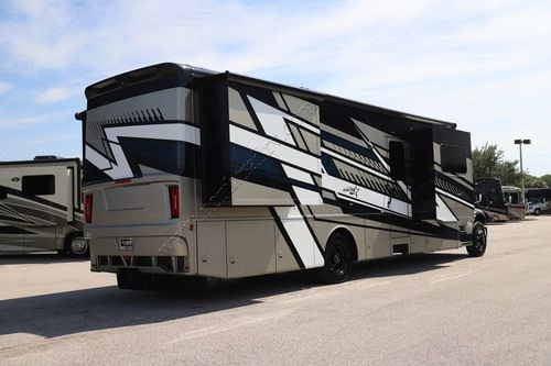 2027 Newmar Grand Star 3940