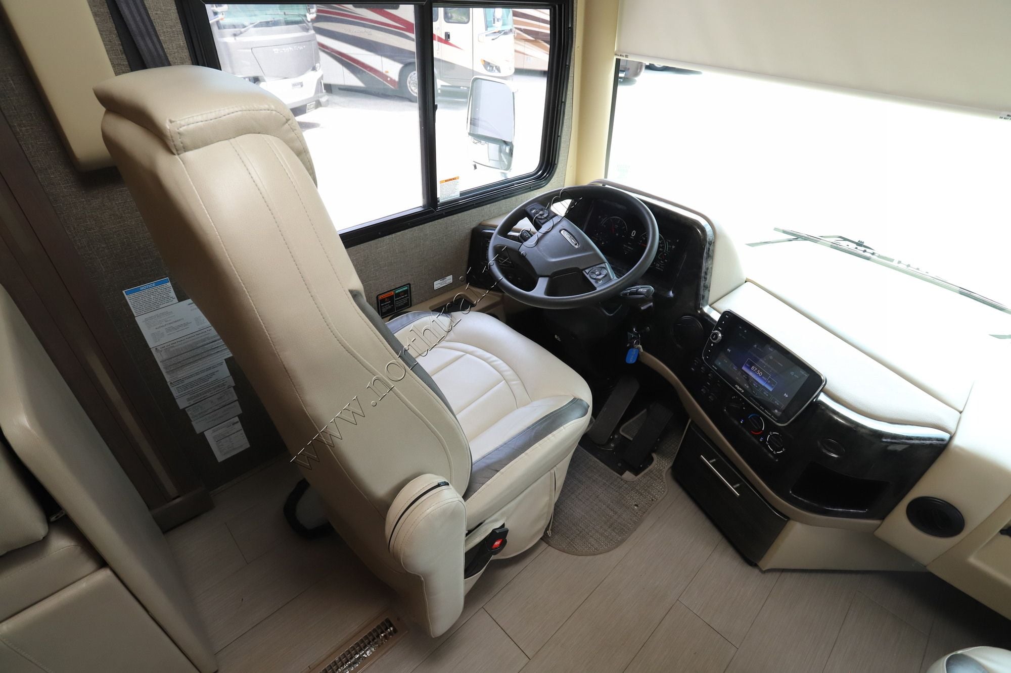 Used 2022 Thor Palazzo 33.5 Class A  For Sale