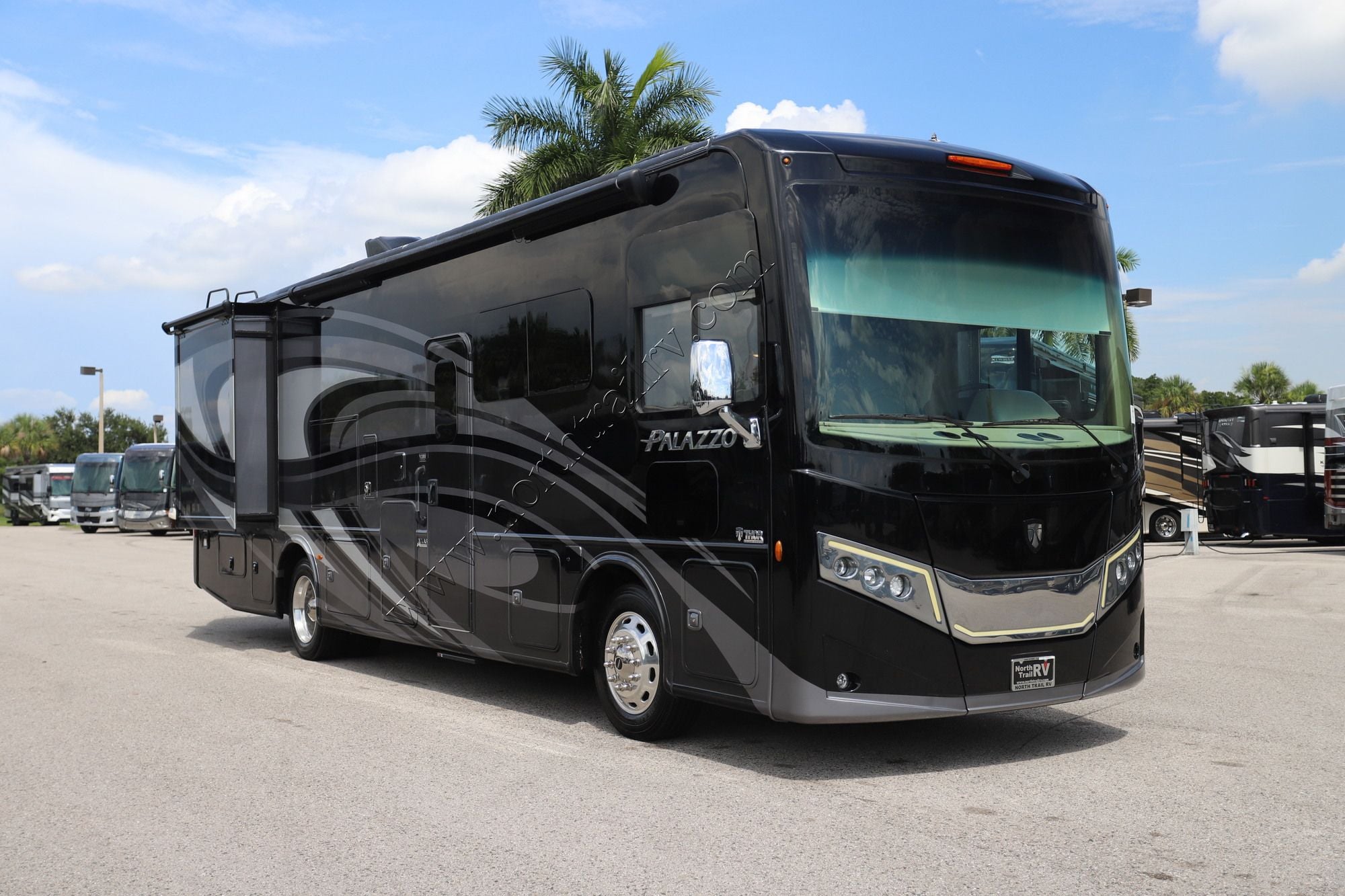 Used 2022 Thor Palazzo 33.5 Class A  For Sale