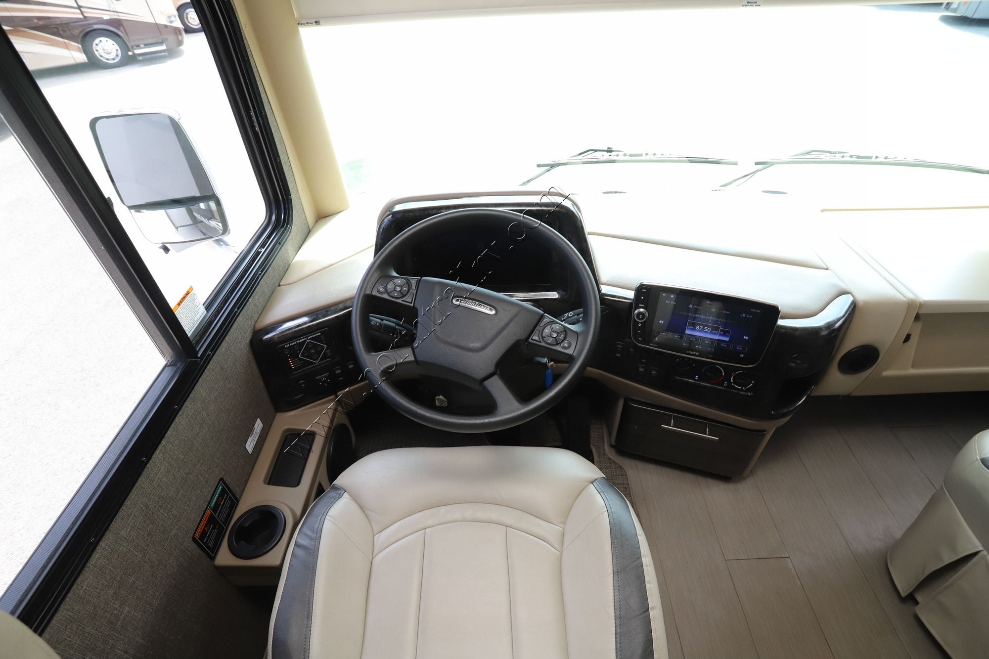 Used 2022 Thor Palazzo 33.5 Class A  For Sale