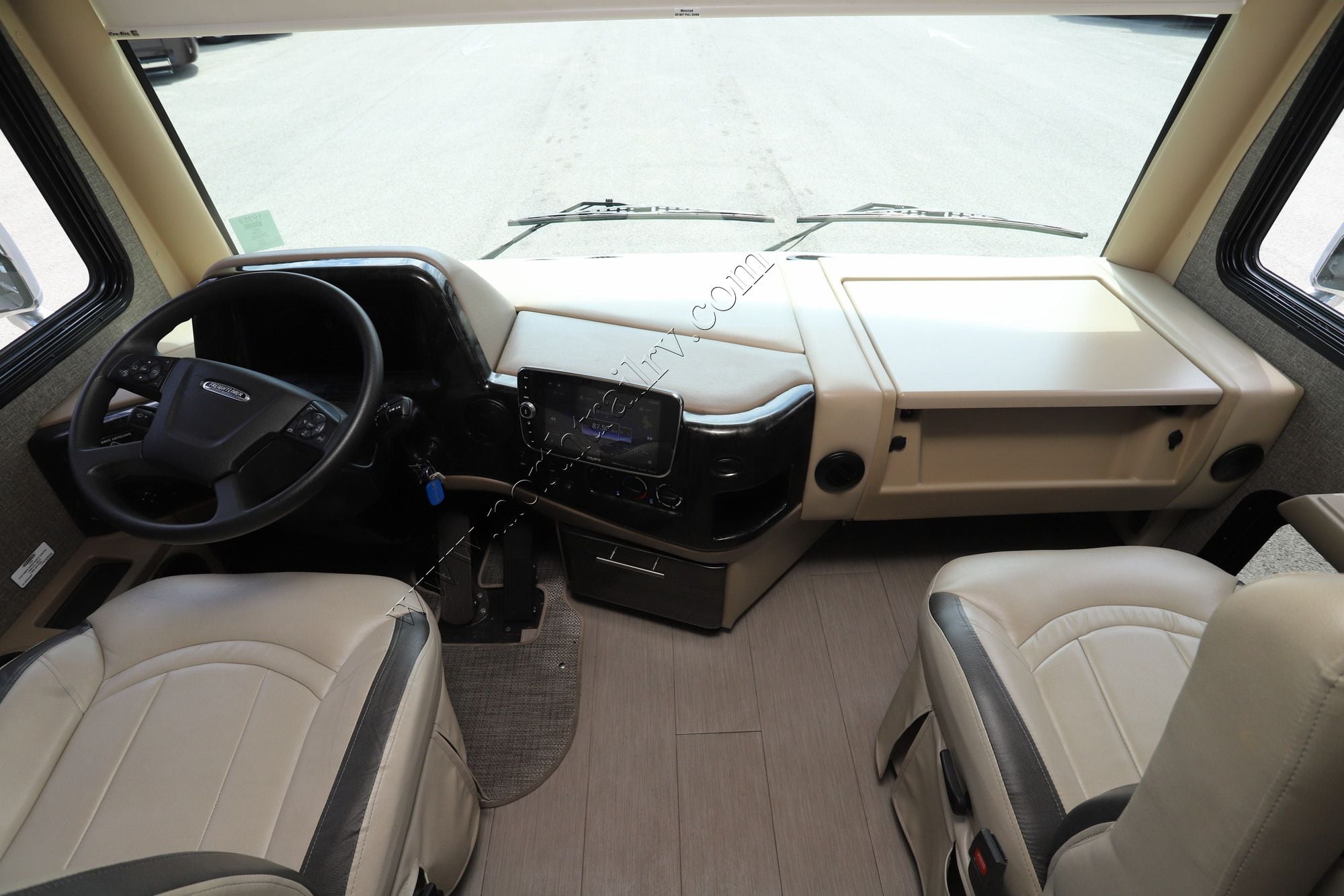 Used 2022 Thor Palazzo 33.5 Class A  For Sale