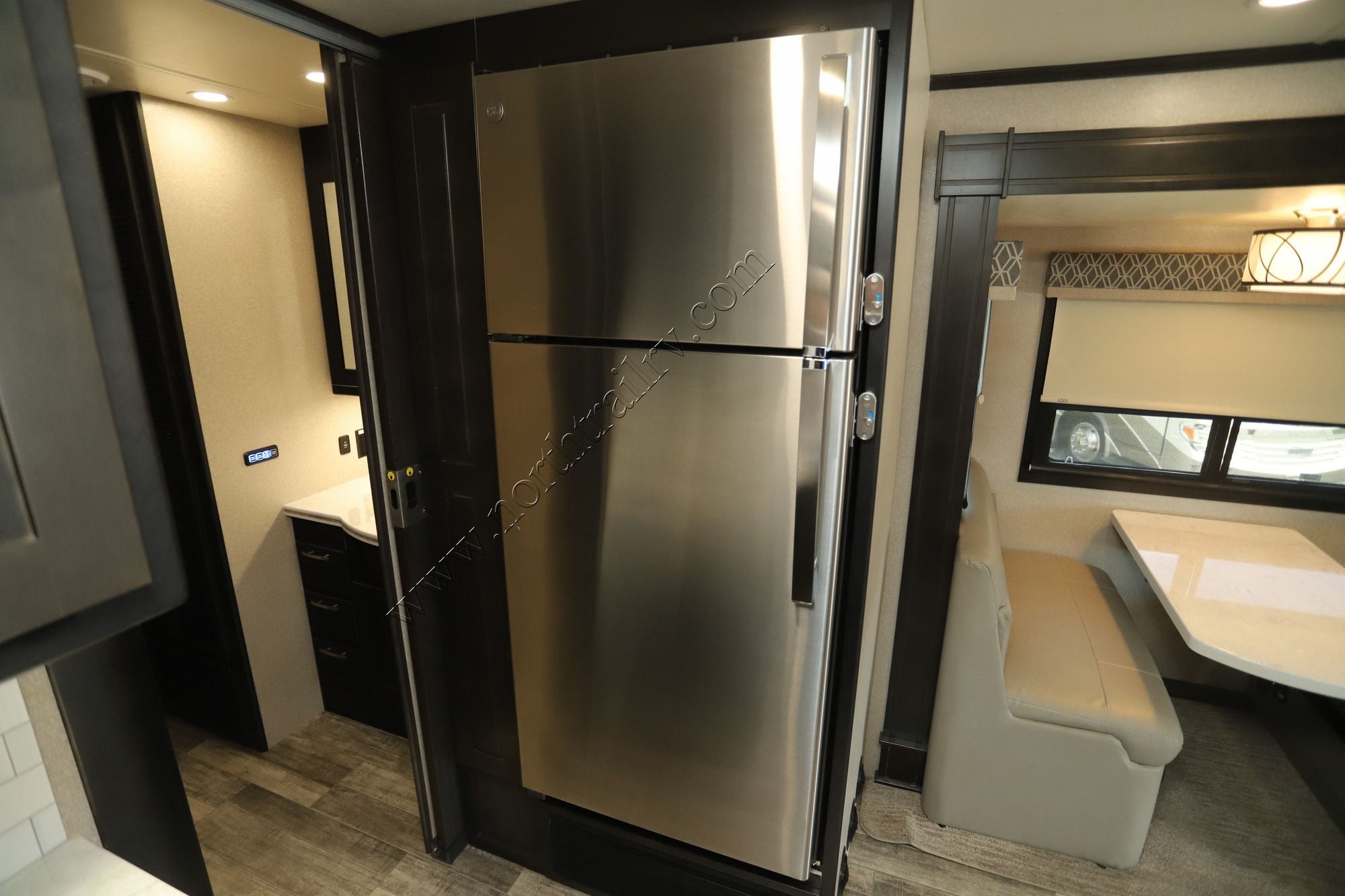 Used 2022 Dynamax Force 37TSHD Super C  For Sale