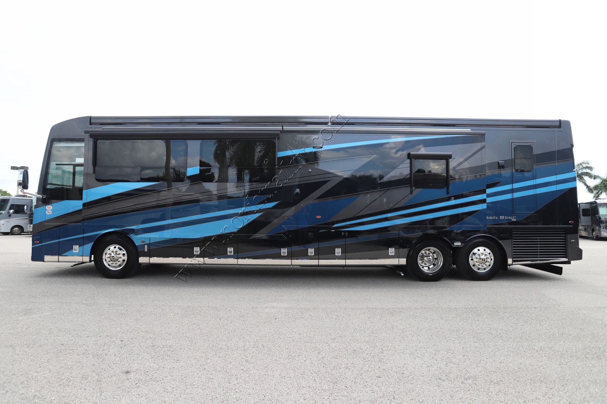 New 2027 Newmar Dutch Star 4325 Class A  For Sale
