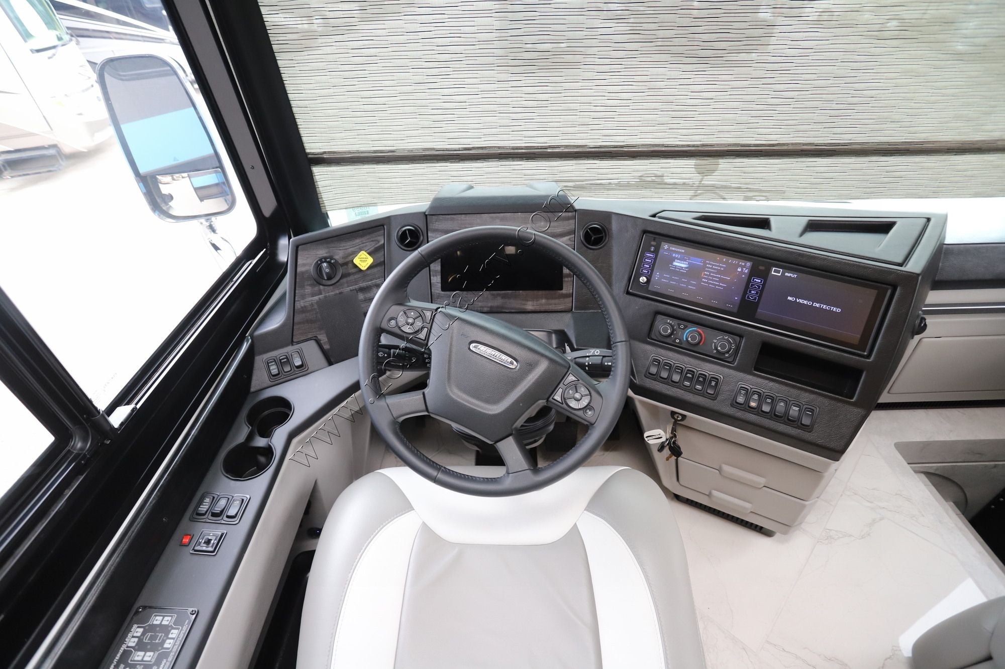 New 2027 Newmar Dutch Star 4325 Class A  For Sale