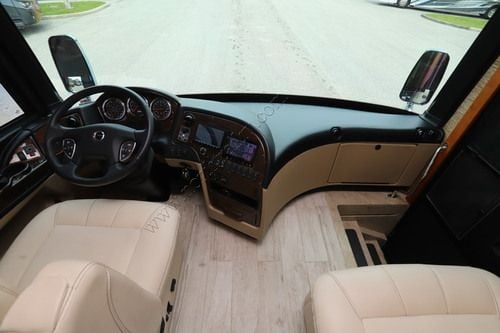 2018 Newmar London Aire 4553