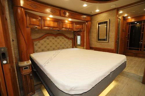 2018 Newmar London Aire 4553
