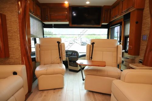 2018 Newmar London Aire 4553
