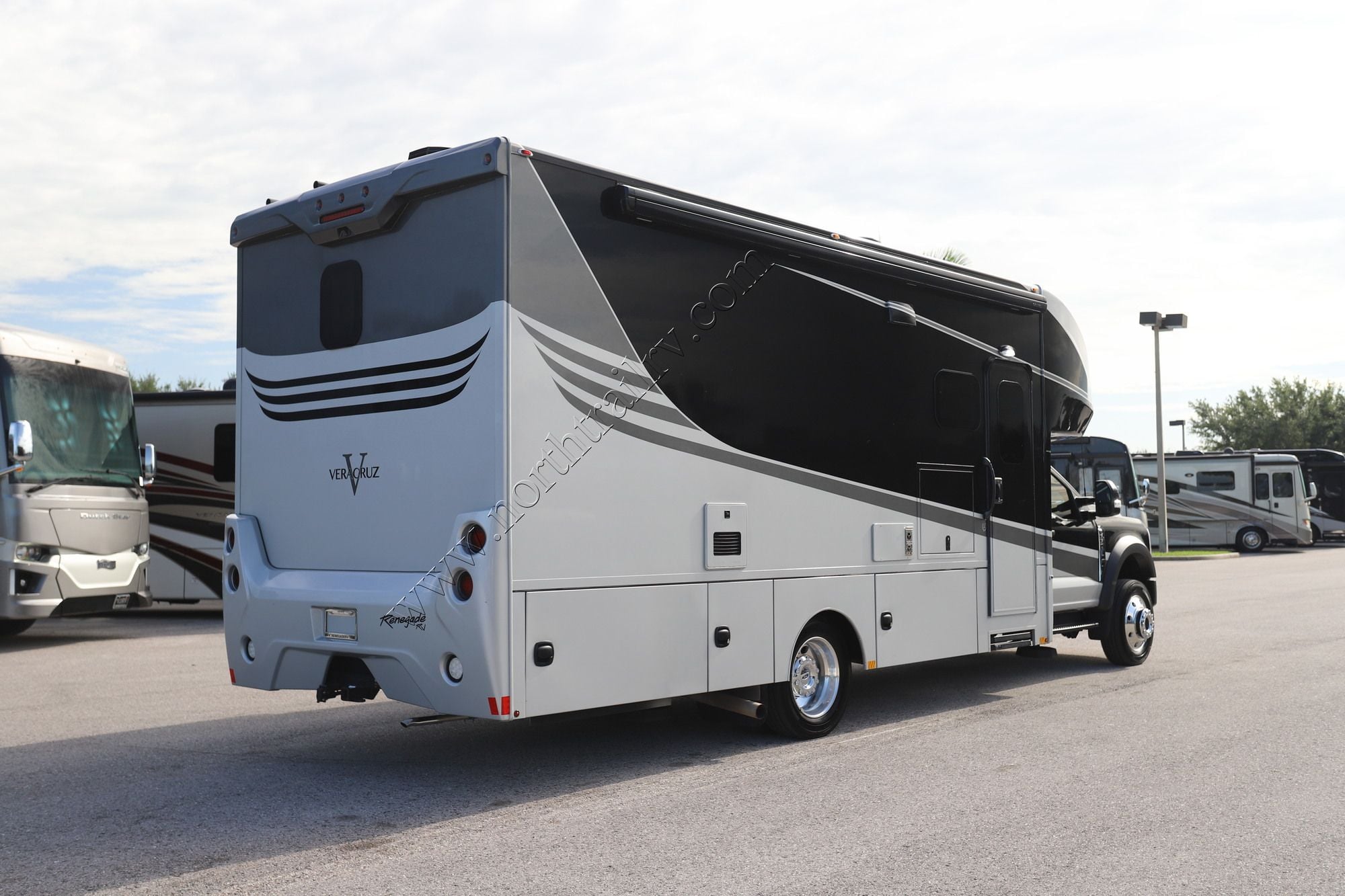 Used 2024 Renegade Rv Veracruz 30VRM Super C  For Sale