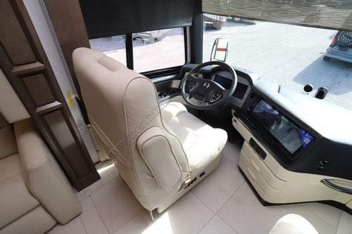 2027 Newmar Mountain Aire 3825