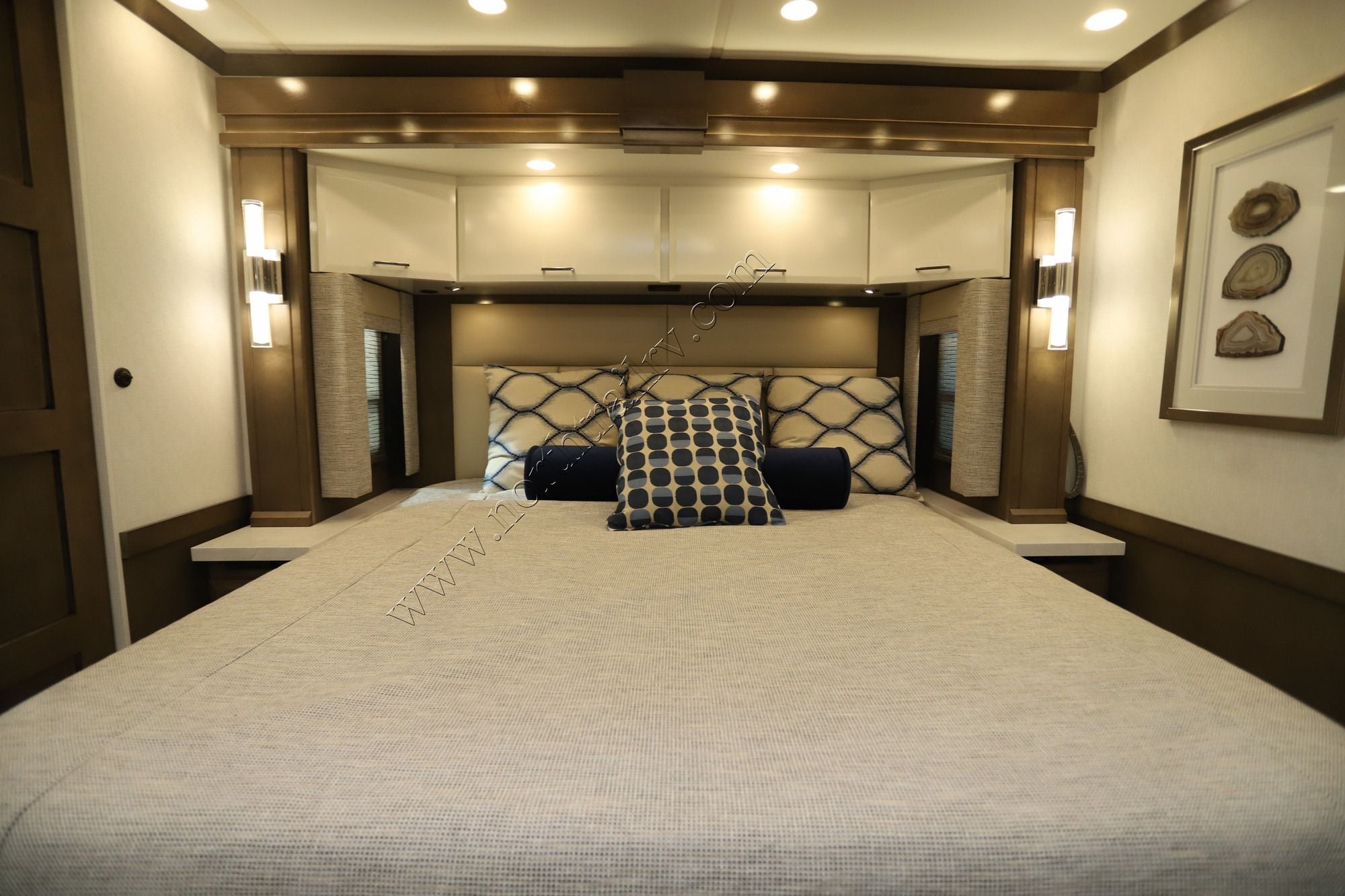 New 2027 Newmar Mountain Aire 3825 Class A  For Sale