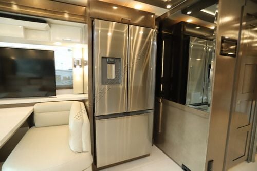2027 Newmar Mountain Aire 3825